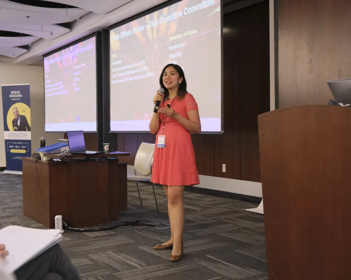 Elle Quitevis presenting her Leadership vs. Management keynote at the Phoenix Summer TLI
